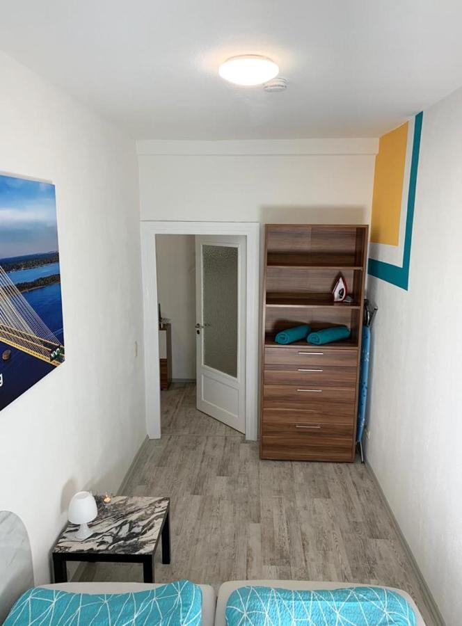 Stylisches 2 Zimmer Apartment Zum Abschalten แอร์ฟวร์ท ภายนอก รูปภาพ