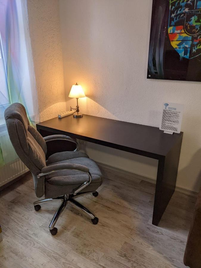Stylisches 2 Zimmer Apartment Zum Abschalten แอร์ฟวร์ท ภายนอก รูปภาพ